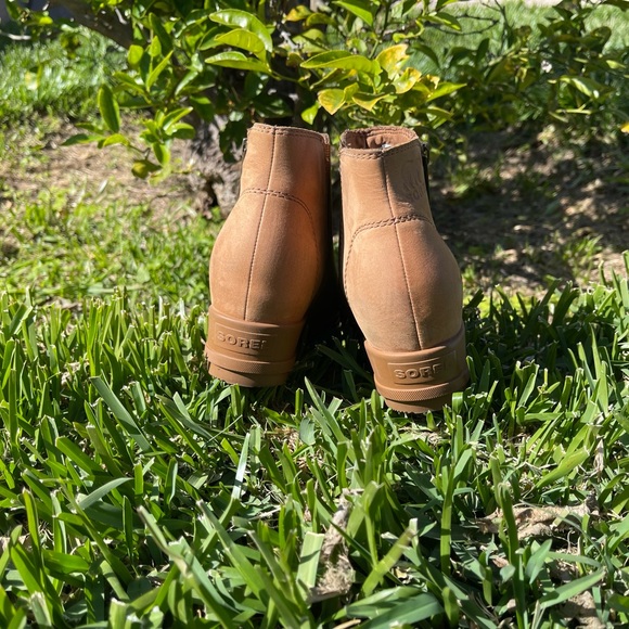 SOREL Joan of Arctic Wedge Chelsea tan Women 9.5 gently used - Picture 6 of 16